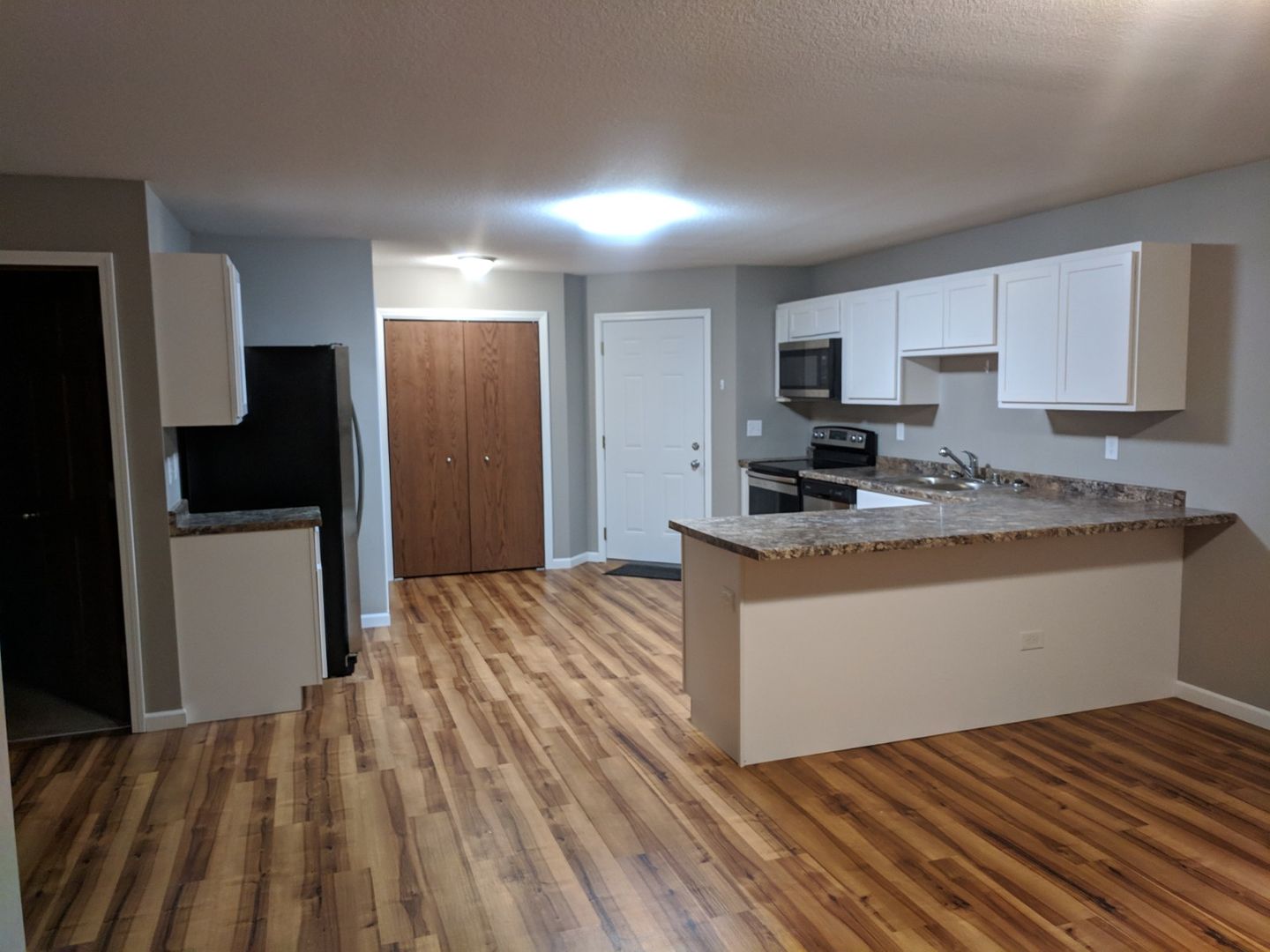 Fergus Falls Apartment: 401 S. Tower Rd.