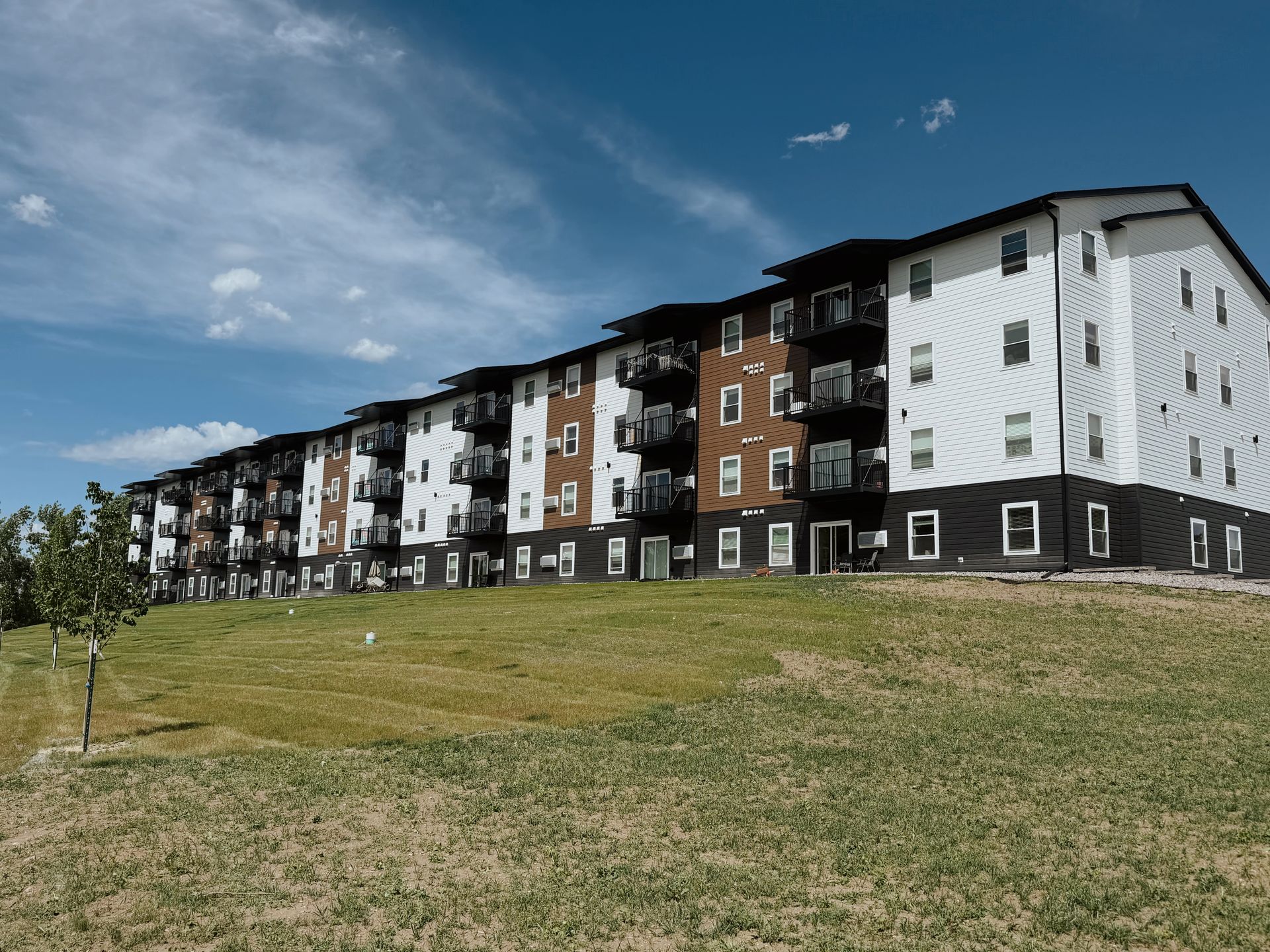 Alexandria Apartment: 1829 Oakview Ave SE