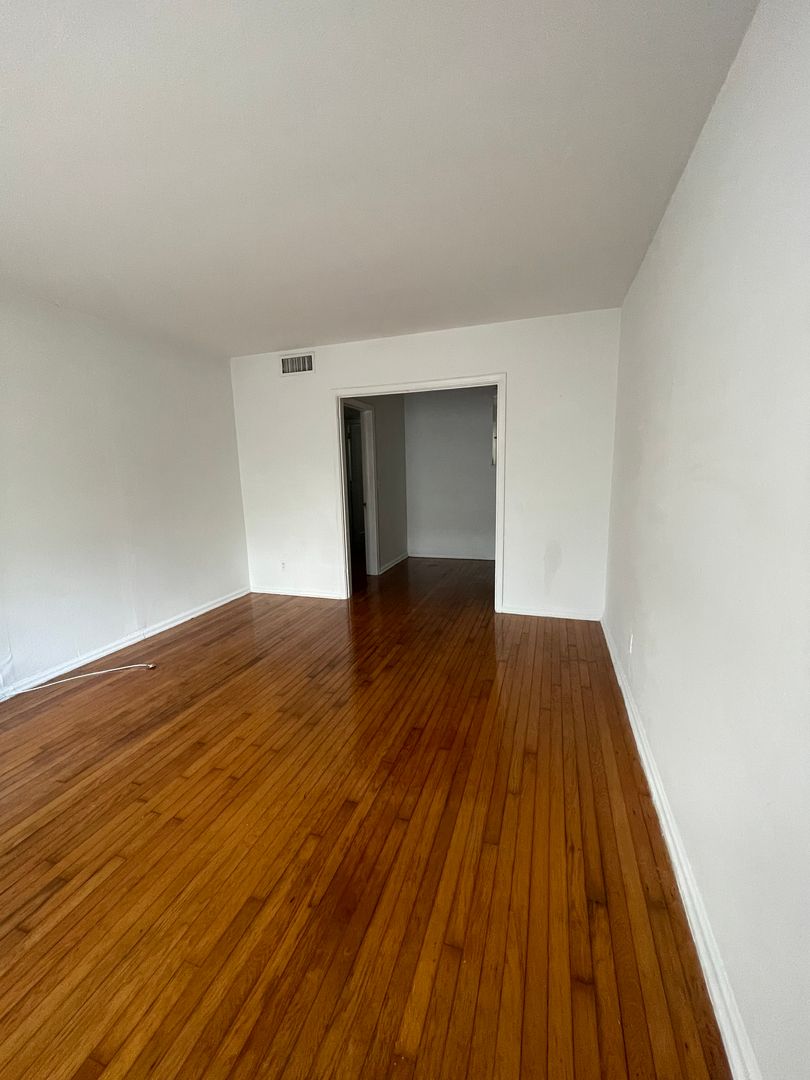 Jacksonville Apartment: 1529  McDuff Ave S #1 down