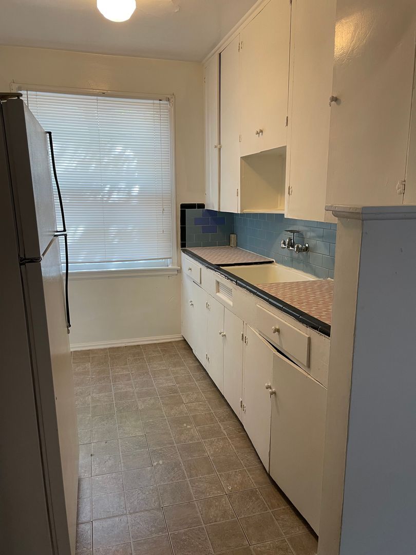 Jacksonville Apartment: 1529  McDuff Ave S. #2 down