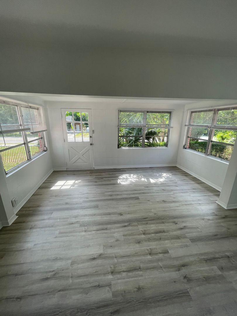 Jacksonville House: 1588 Hamilton Street