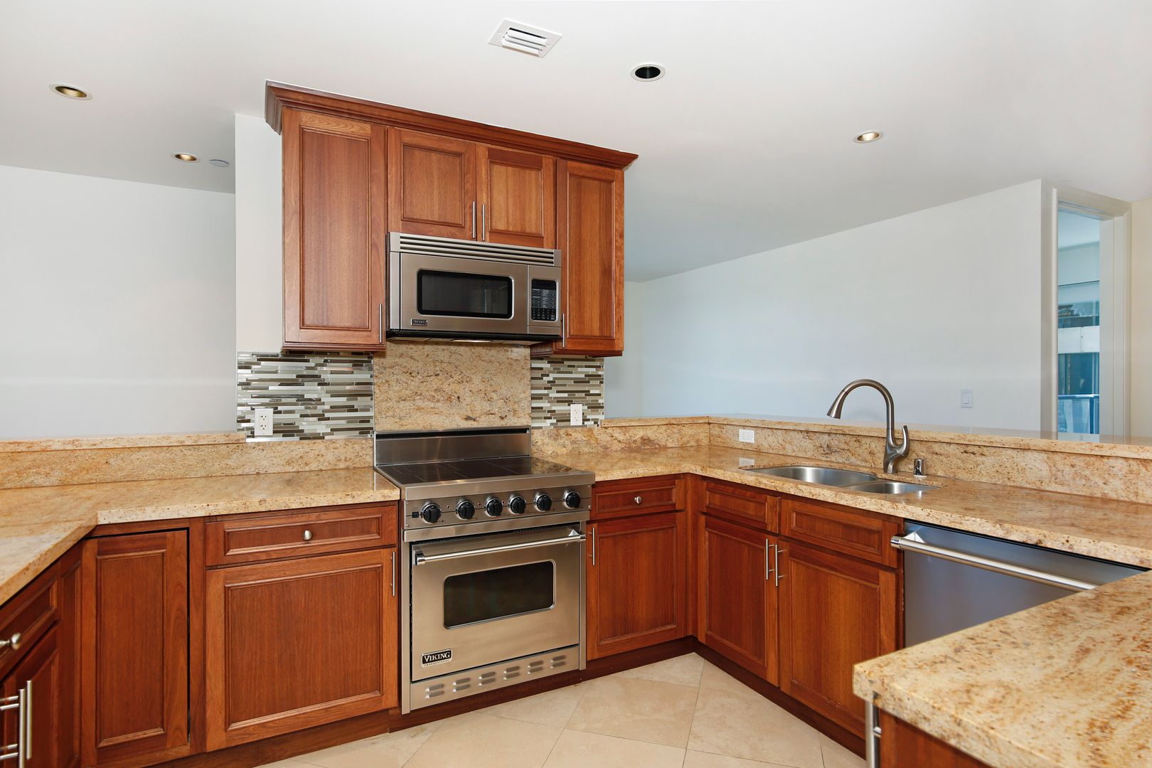 Honolulu Condo: 1199 Bishop Street #22