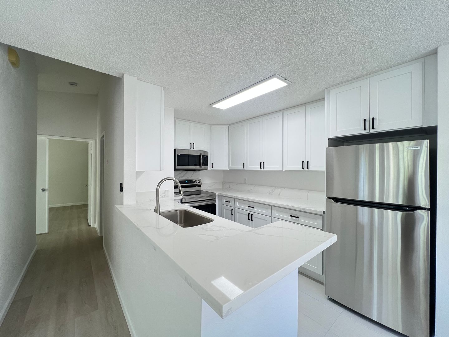 Honolulu Townhome: 480 Mananai Place #12T