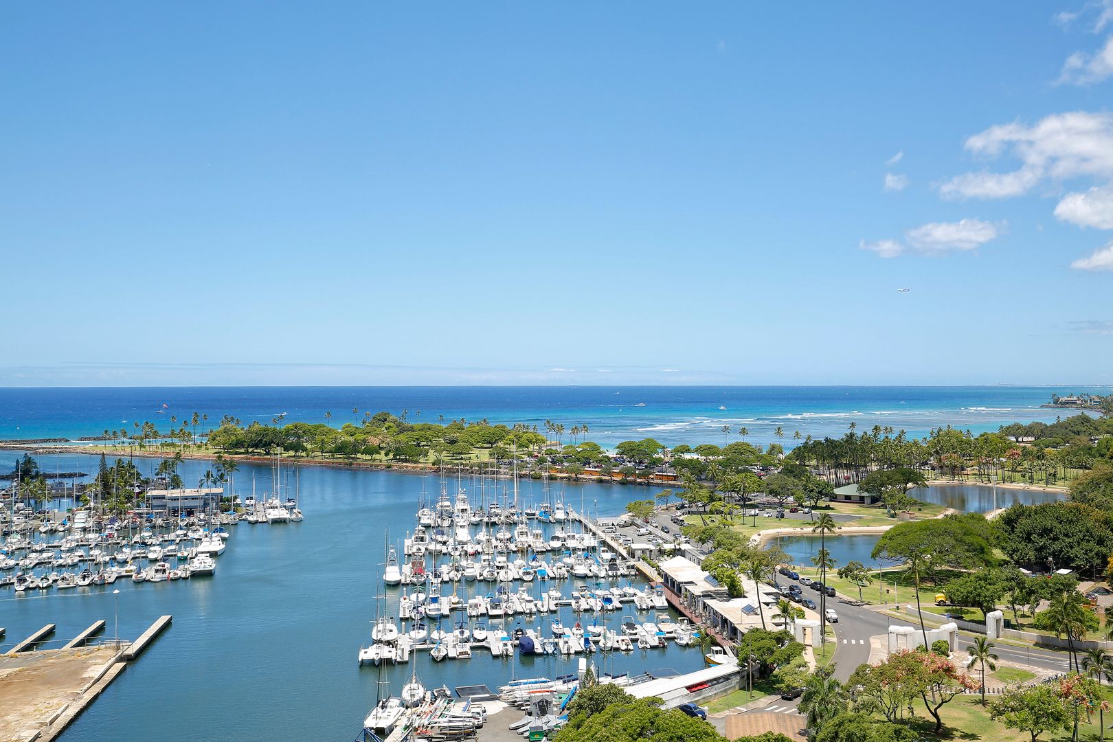 Honolulu Condo: 1650 Ala Moana Blvd. #1811