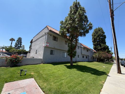 SPACIOUS TWO BEDROOM APARTMENT – photo 1