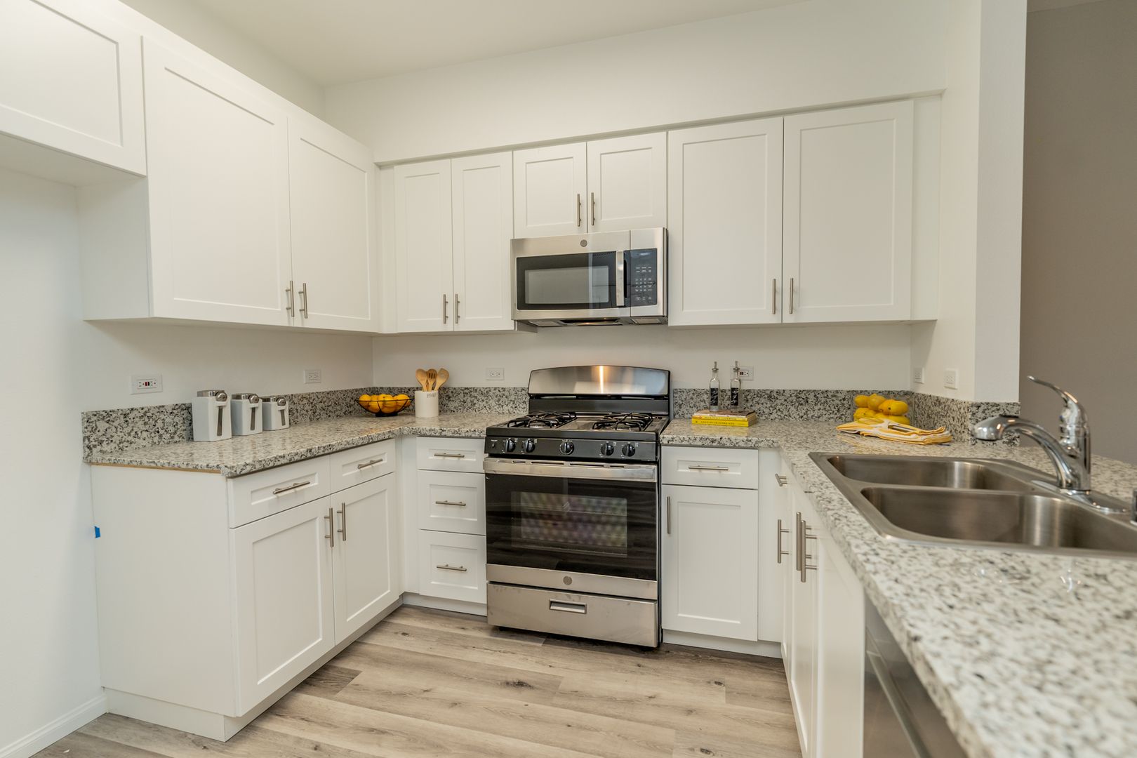 Riverside Apartment: 3745 Strong Street