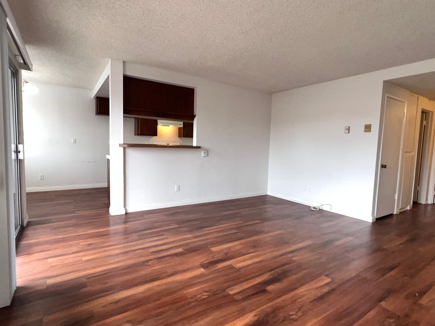San Pedro Apartment: 732 West 7th Street