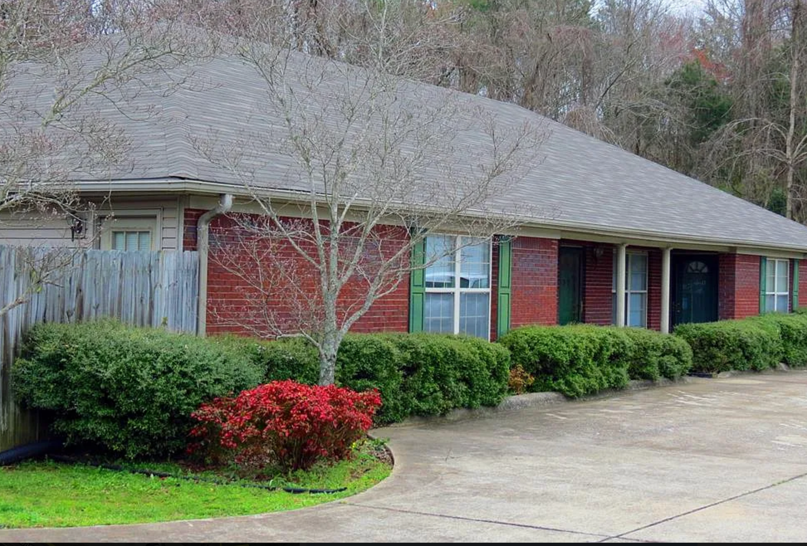Killen Apartment: 120 Alabama Street