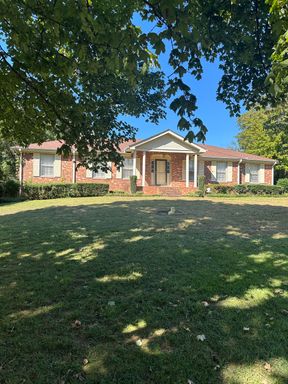 3 Bed/2 Bath in the Heart of Florence! - Florence, AL – photo 1