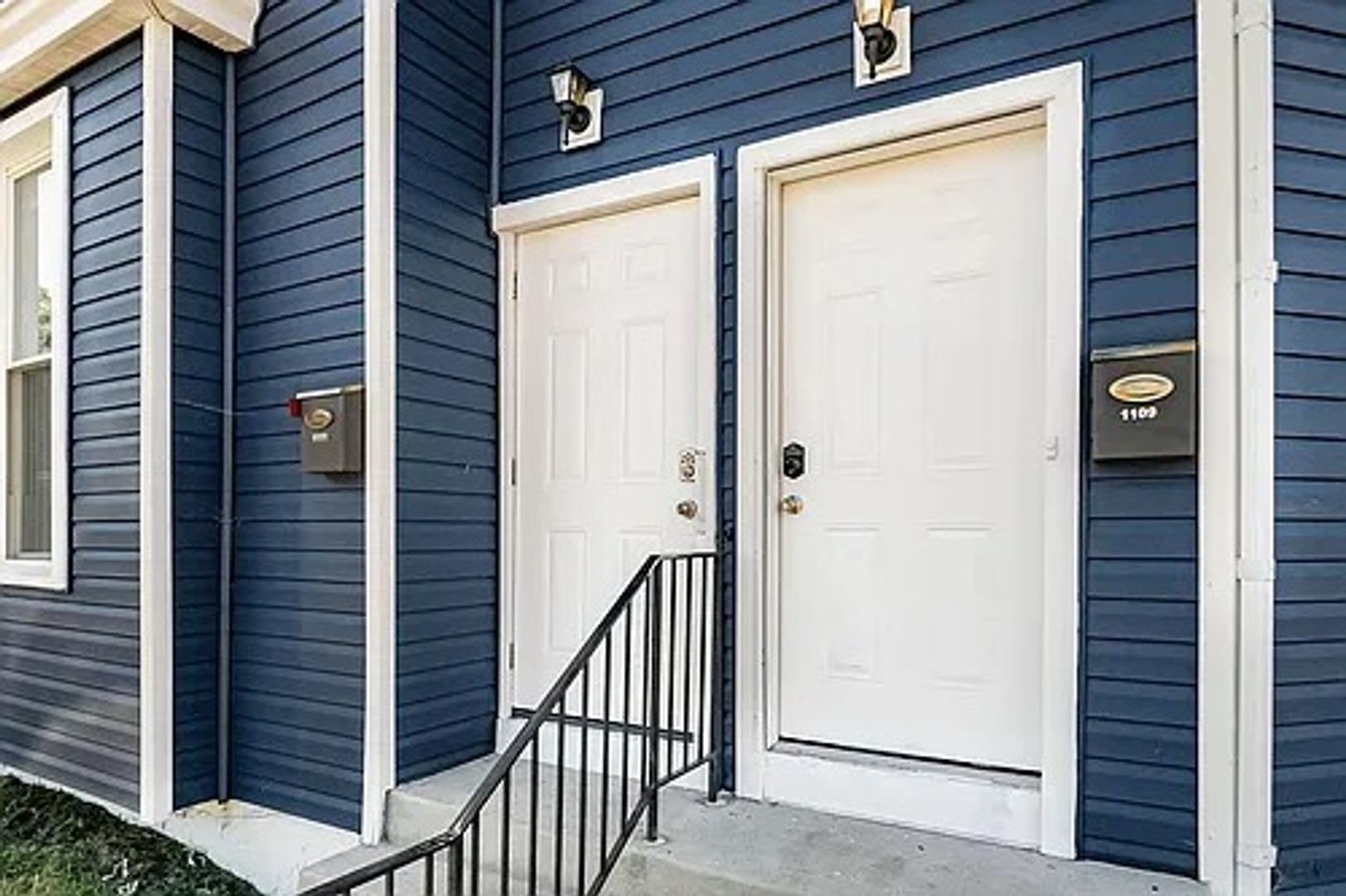 Columbus Apartment: 1109-1111 Franklin Avenue