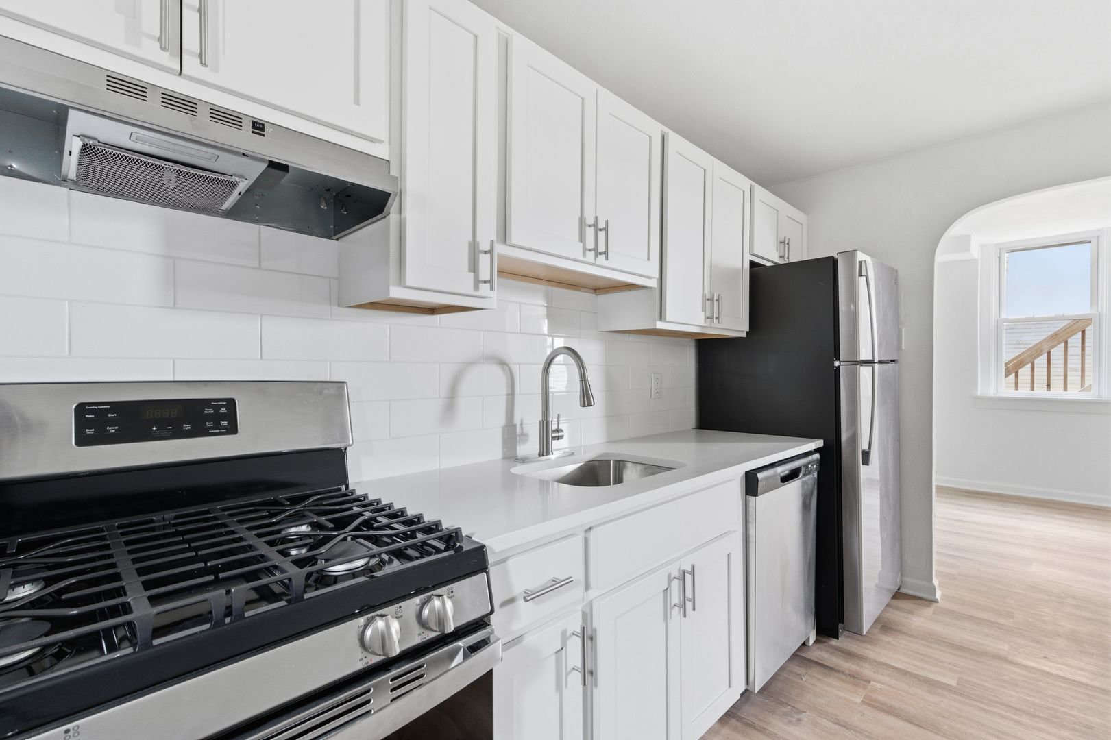 Homestead Apartment: 126 W 9th Avenue