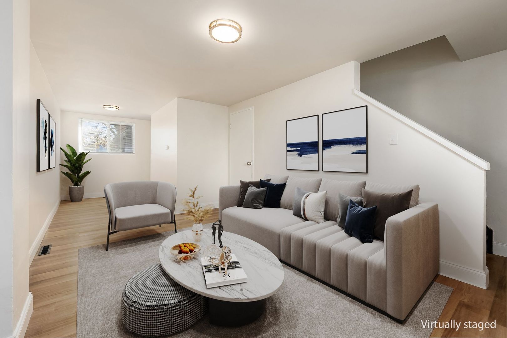 Columbus Apartment: 835 East Mithoff Street