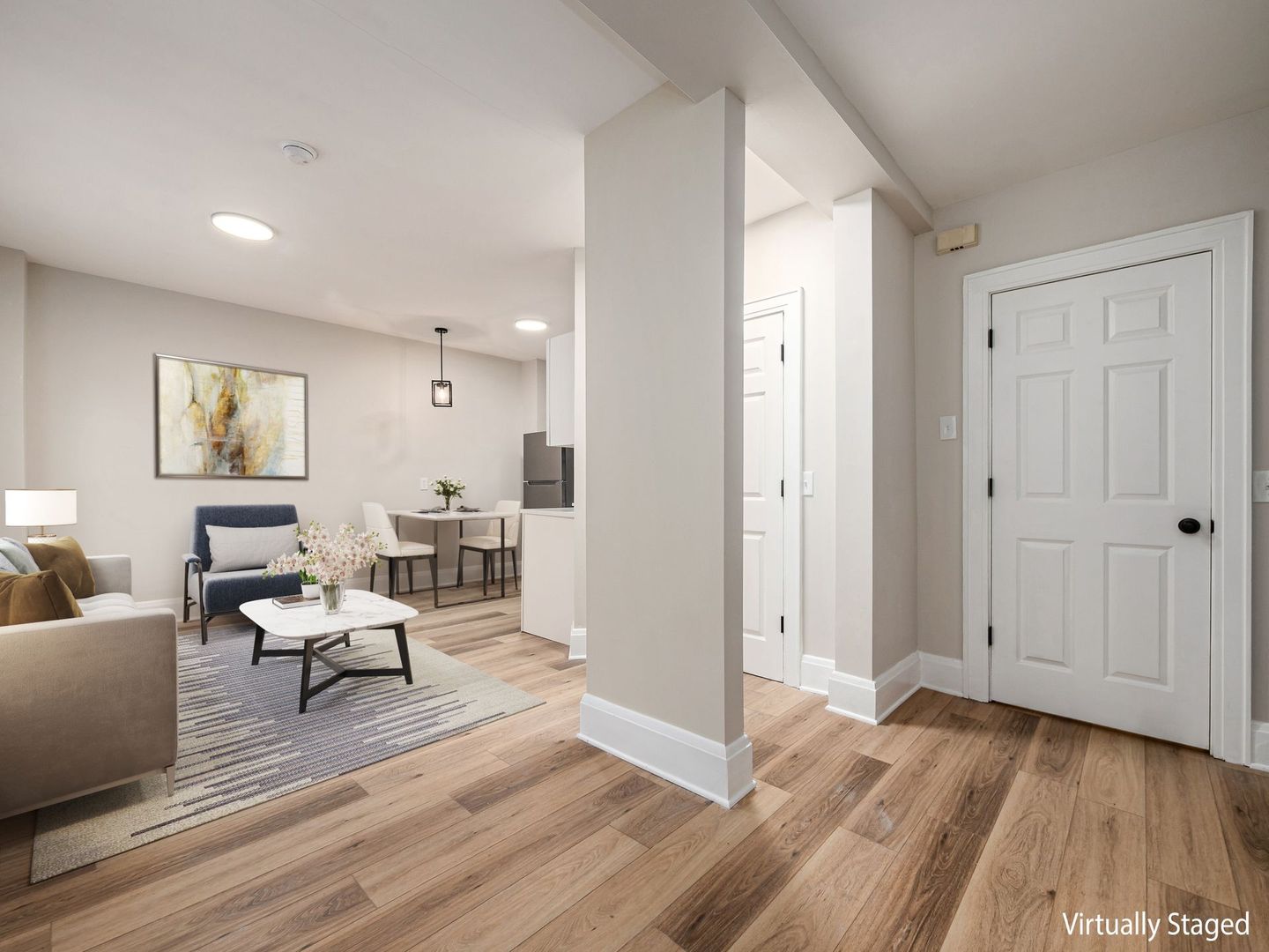 Columbus Apartment: 754 Oak Street