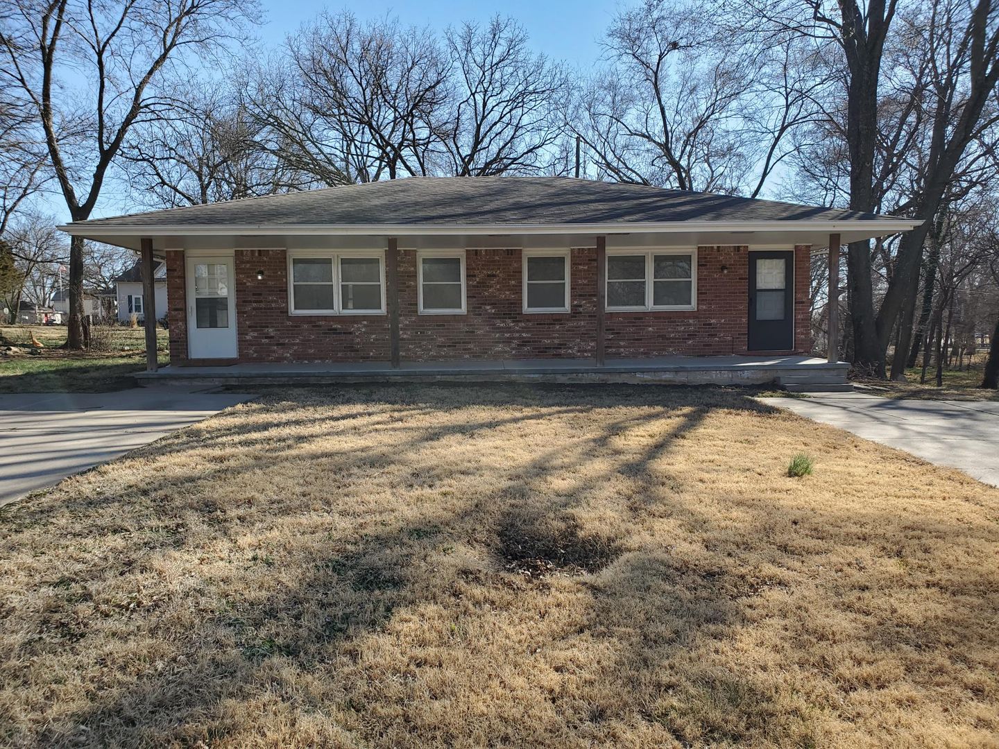 Mulvane Apartment: 129 E Arkansas