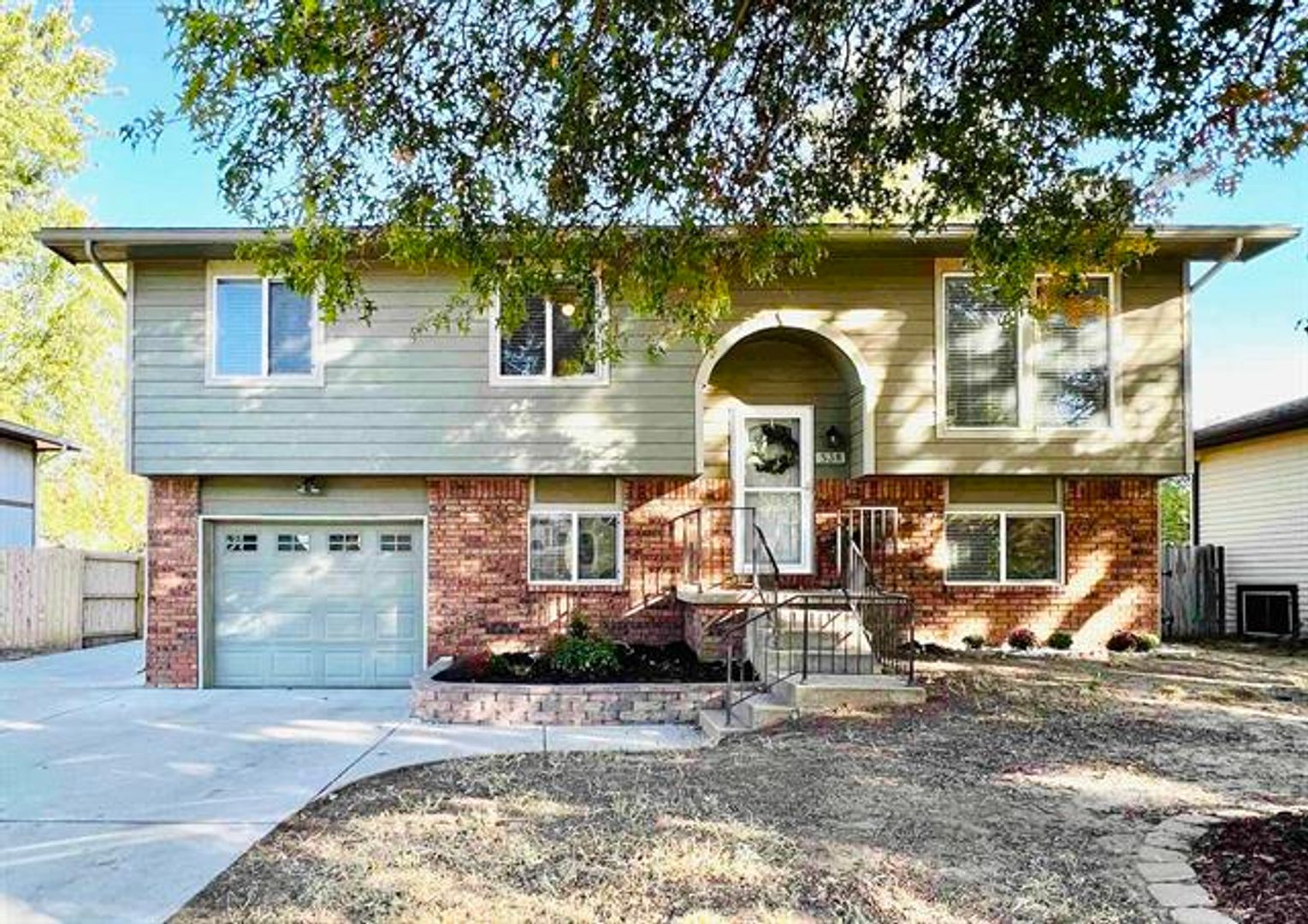 Wichita House: 538 E Campus