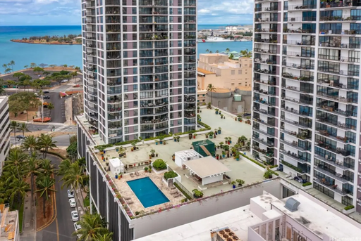 Downtown Honolulu Condo - AC . W/D . Full Kitchen – photo 1