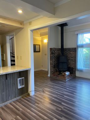 Listing photo thumbnail