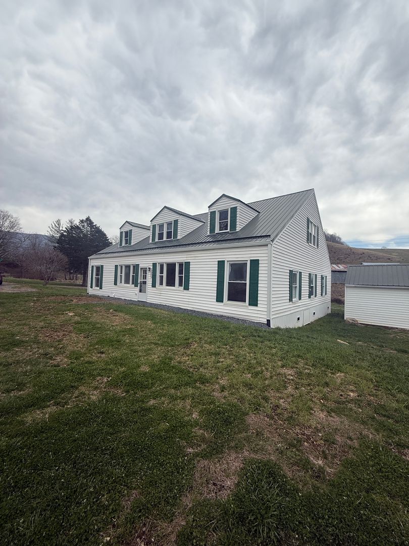 Vilas Apartment: 3574 Old US Hwy 421