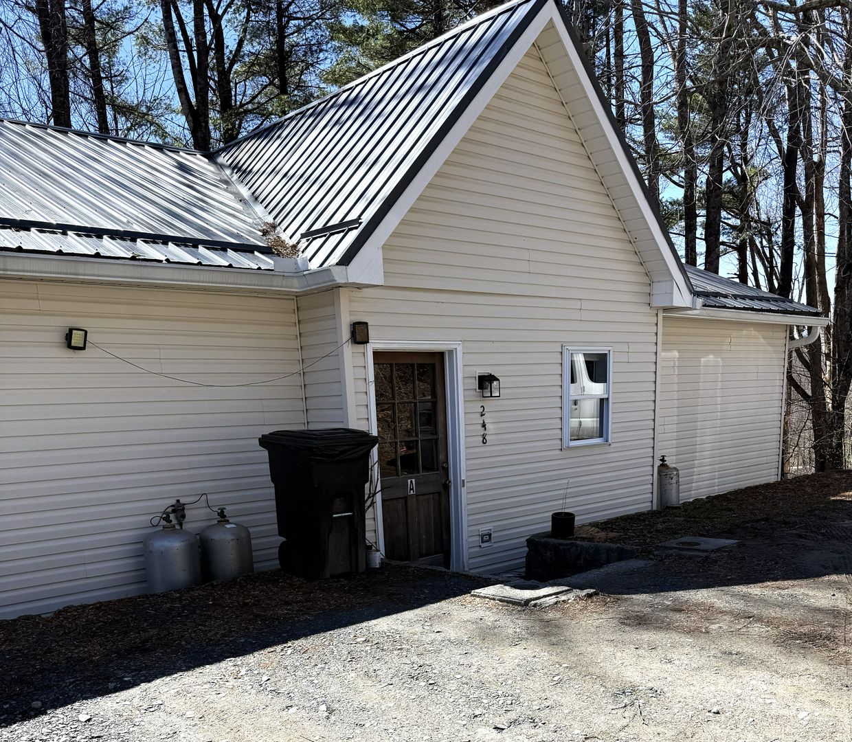 Boone Apartment: 248 Knowles Haven Lane