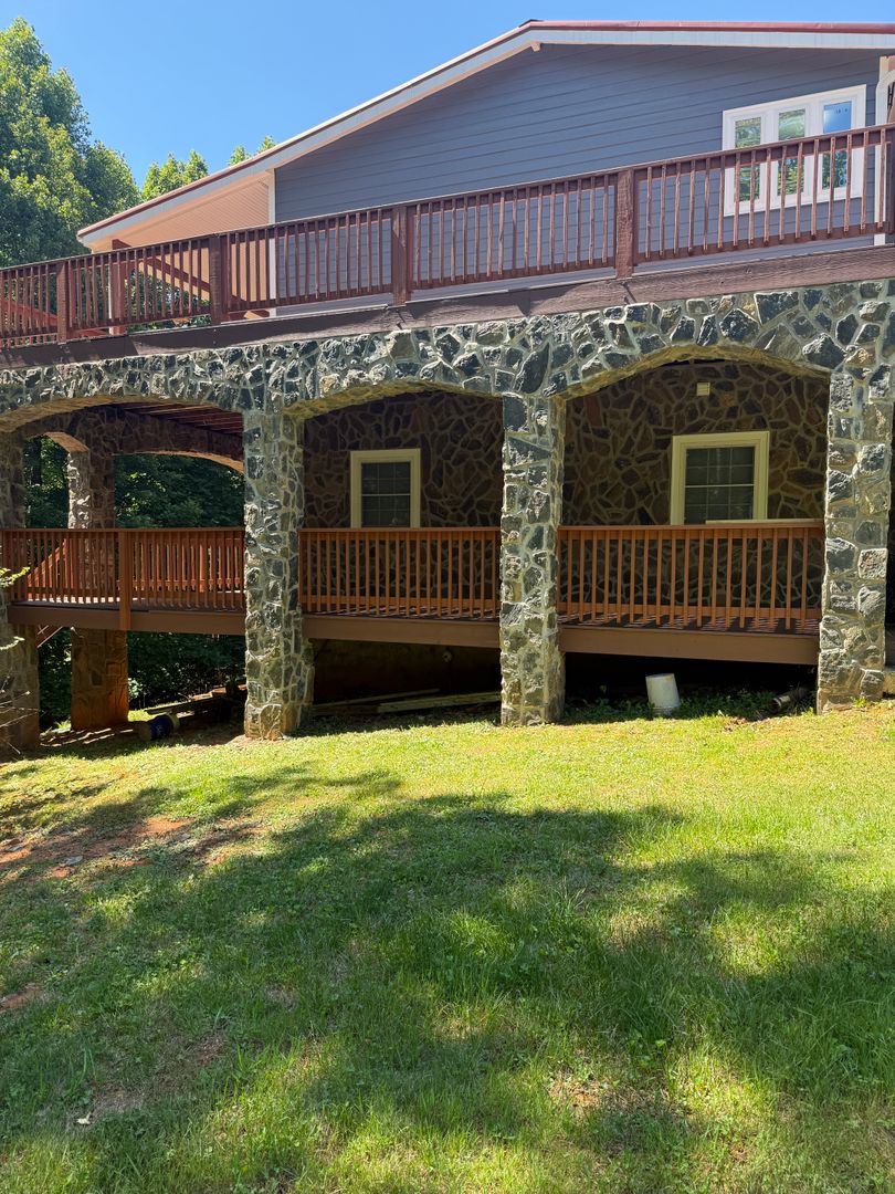 Deep Gap Apartment: 167 Wagon Wheel Lane