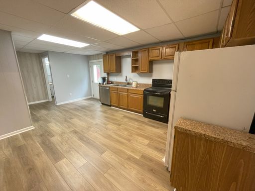 Listing photo thumbnail