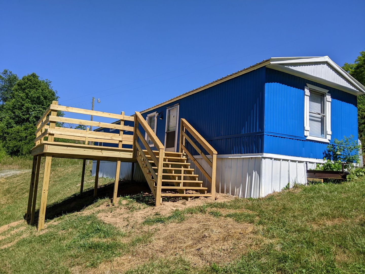 Boone House: 235 Monarch Lane