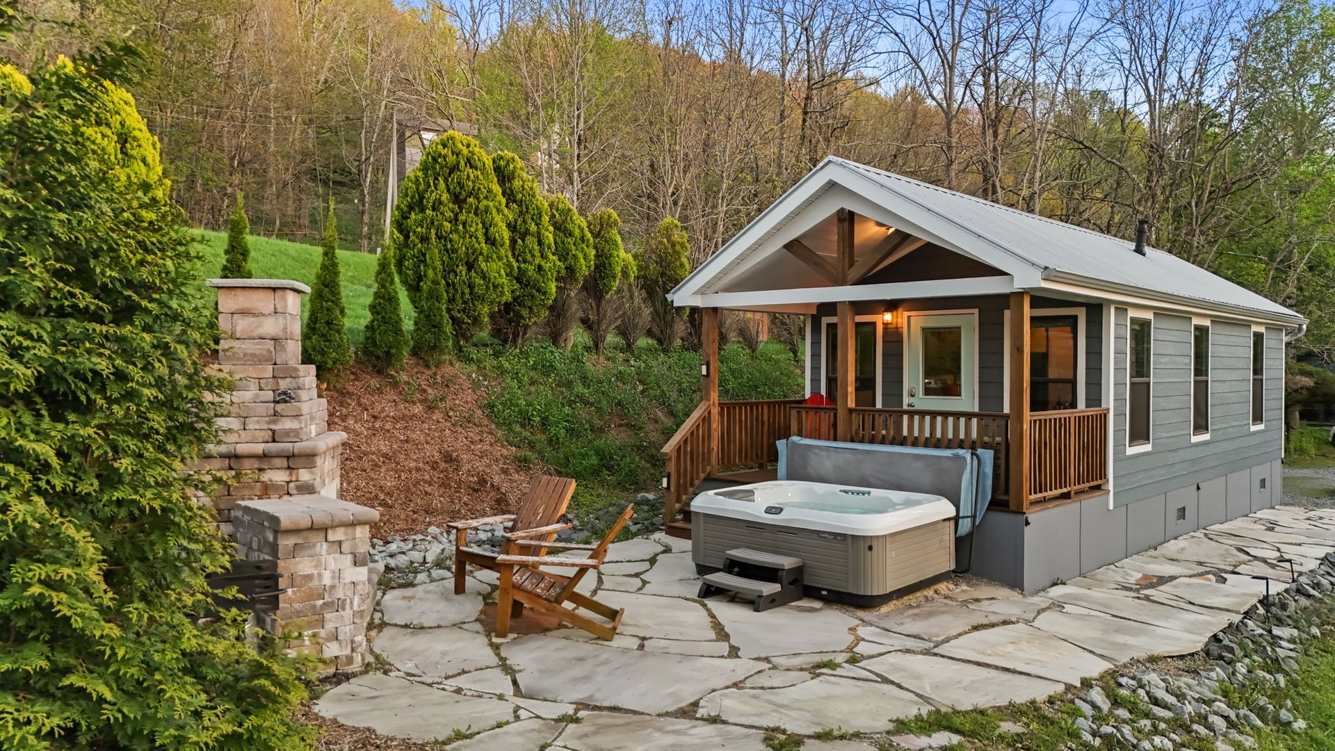 Blowing Rock House: 153 Cool Springs Drive