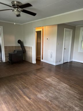 Listing photo thumbnail