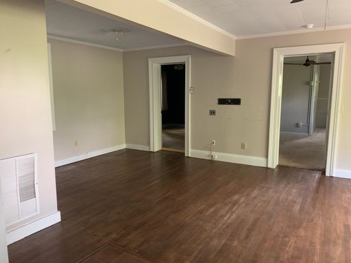Listing photo thumbnail