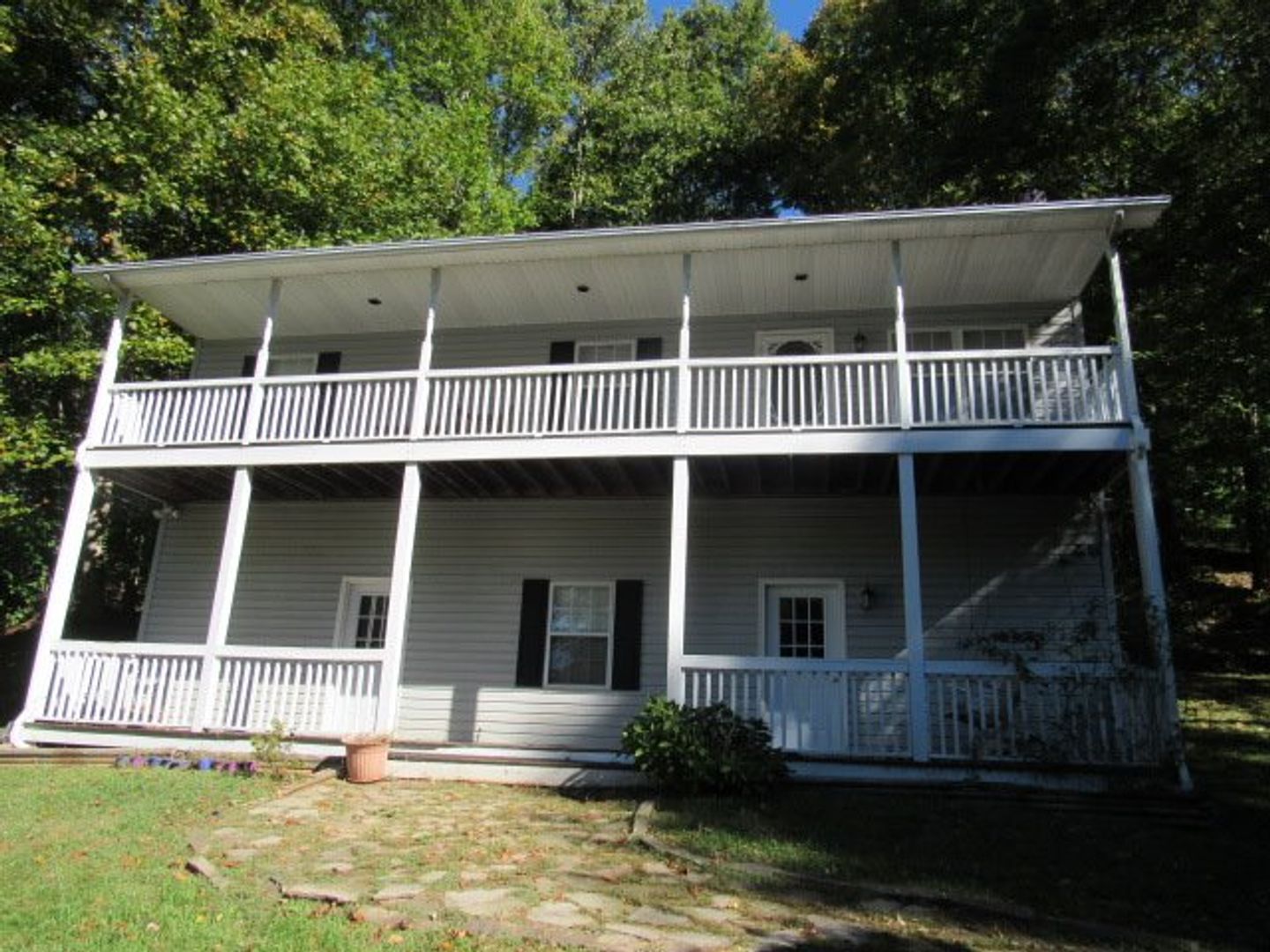 Zionville House: 541 Will Isaacs Road