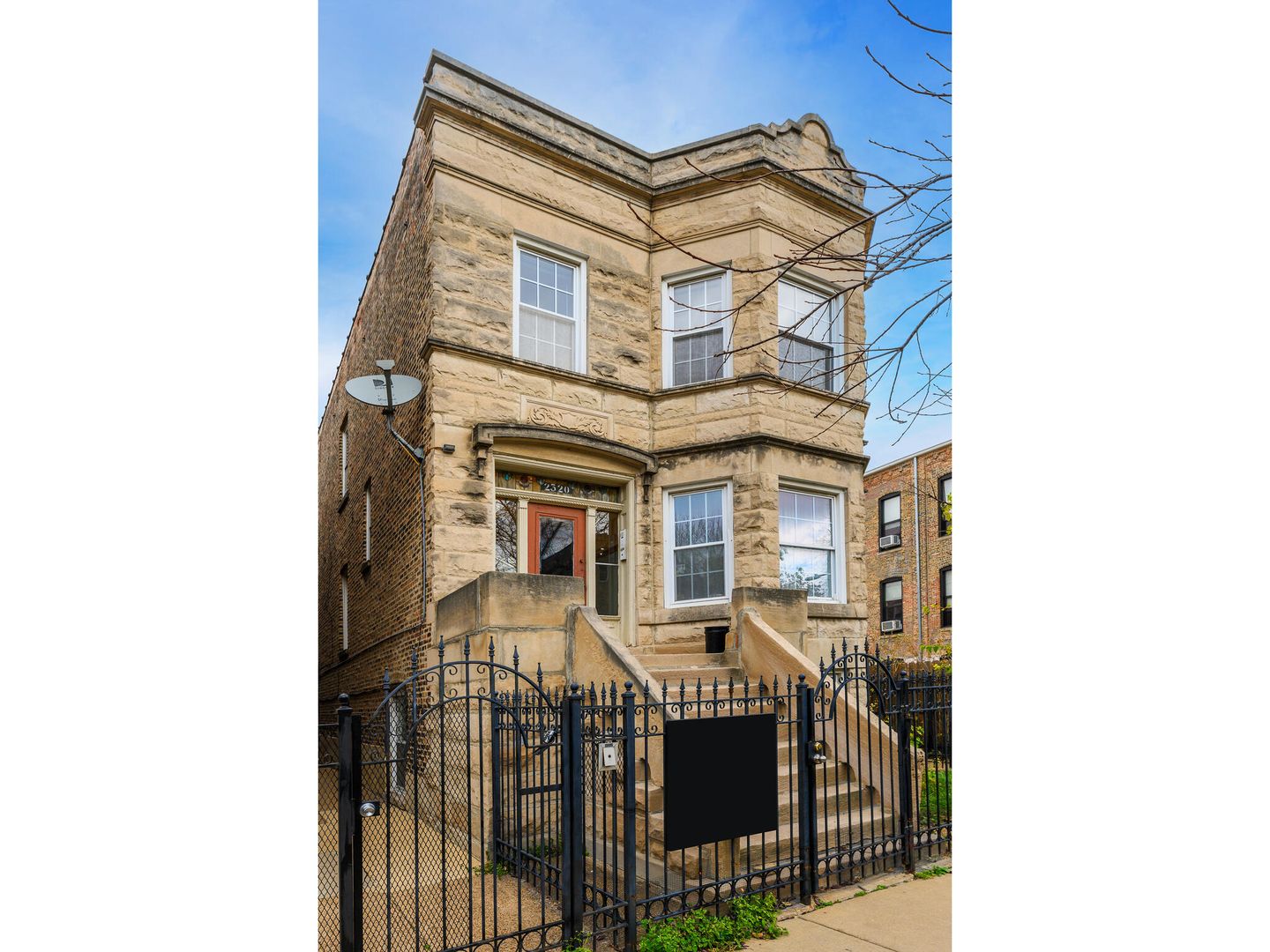 Chicago Apartment: 2520 W Cortez
