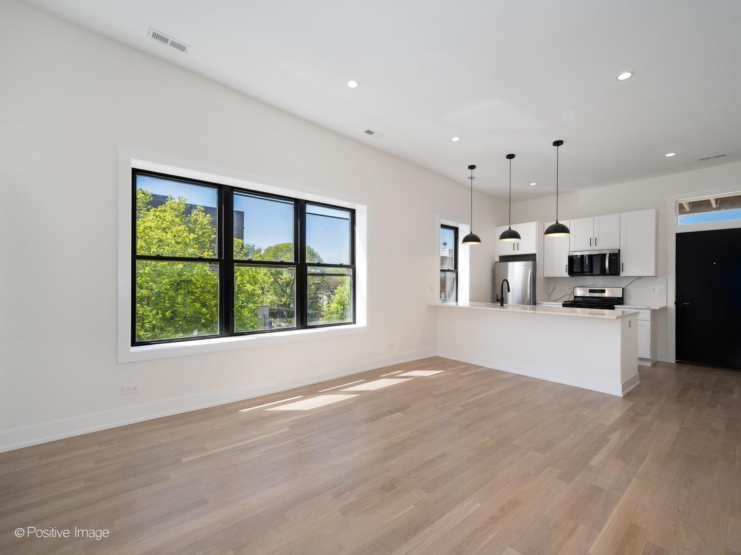 Chicago Apartment: 1500 N Western