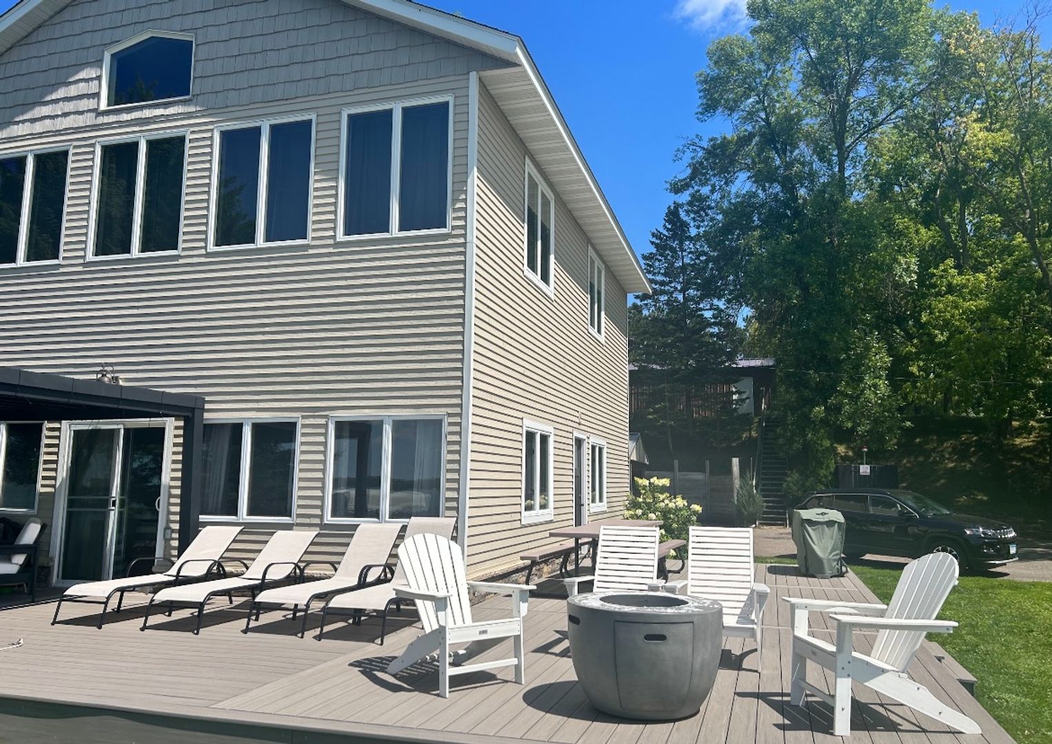 Stunning Lakefront Home