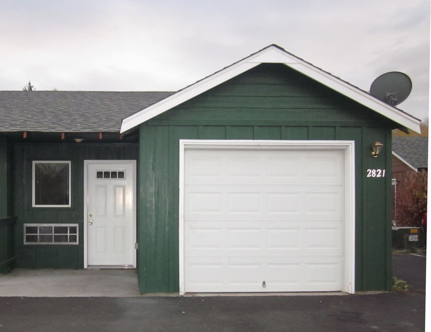 Redmond Multiplex: 2811-2857 SW 21st Street