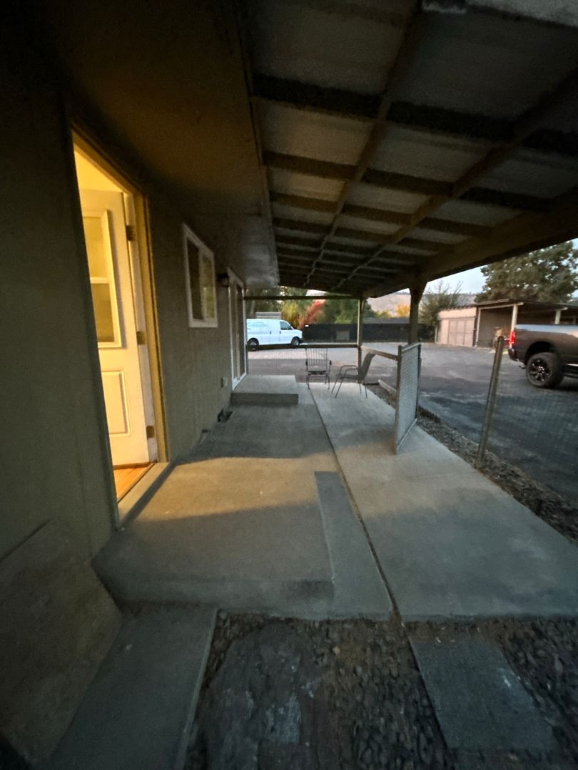 255 S. Main St., Prineville, OR 97754