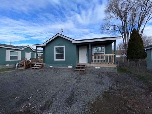 1 Bedroom / 1 Bathroom Manufactured Home in Madras Oregon
