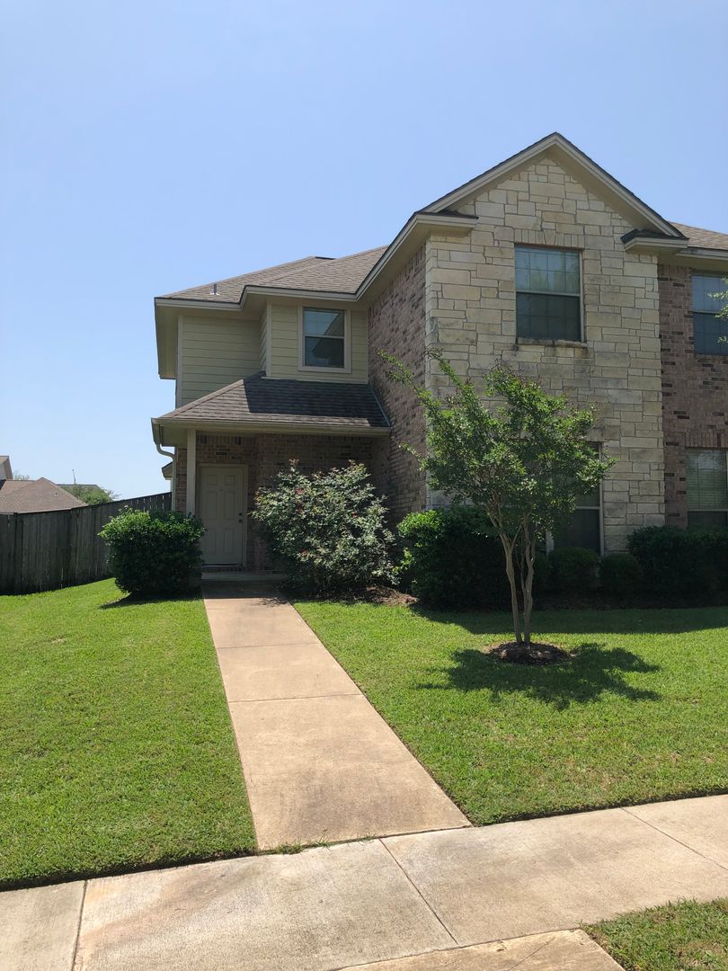 College Station Apartment: Kleine Ln