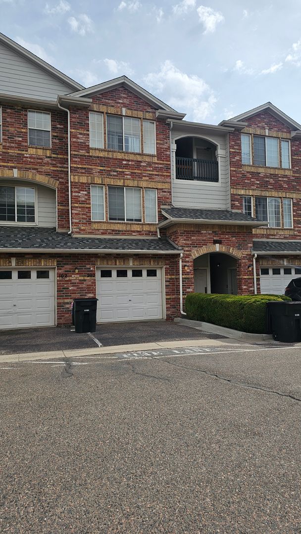 Thornton House: 8972 Fox Drive #102
