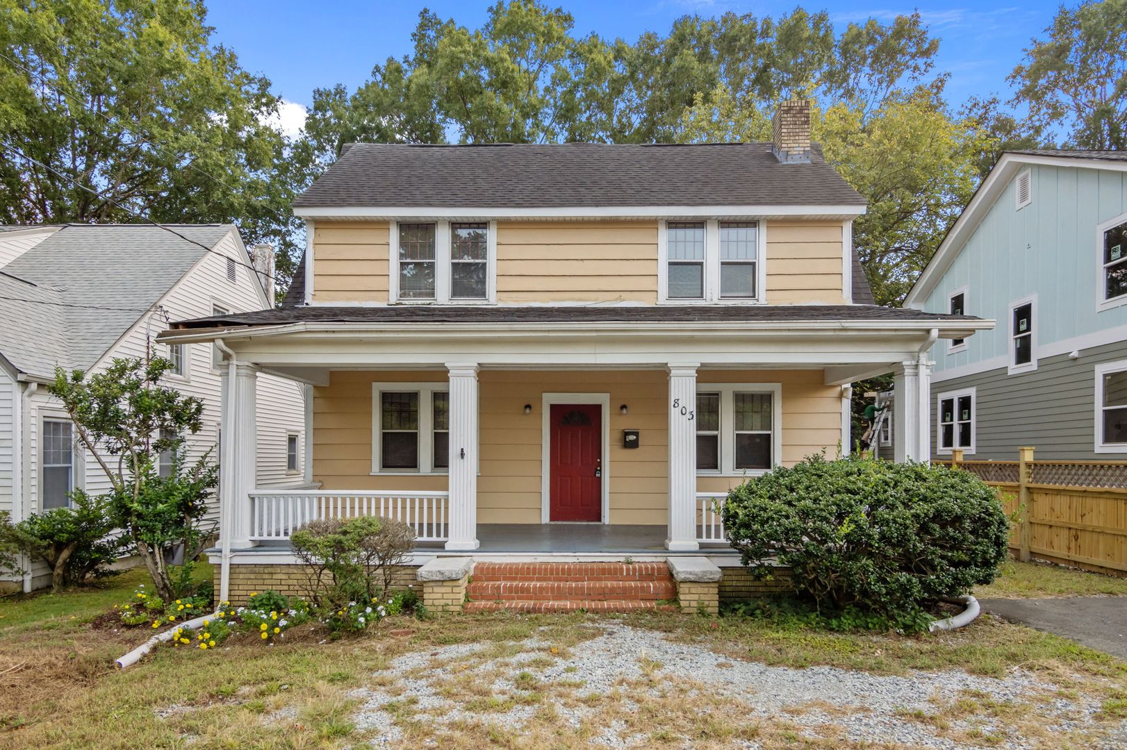 Durham House: 803 W Club Blvd