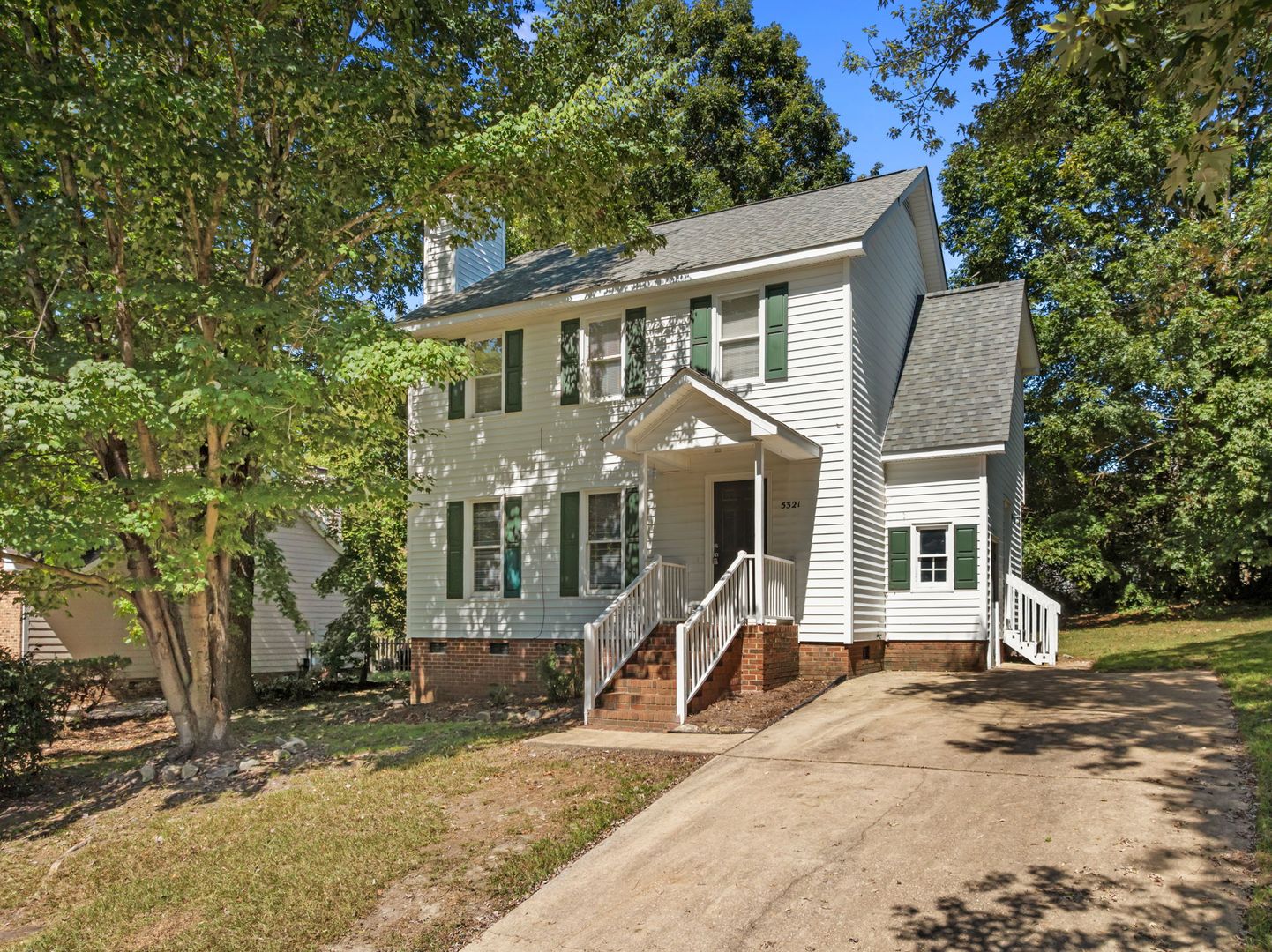 Knightdale House: 5321 Baywood Forest Dr