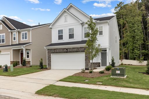 Gorgeous New Construction, 3 Bed, 2-Car Garage, Premium Finishes, SS Appliances, Gas Range, Free Fiber Internet - Pet Friendly! – photo 1