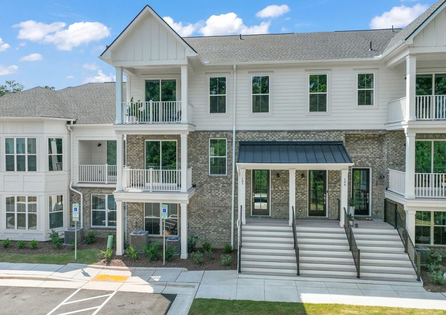 Raleigh House: 11549 Helmond Way, Unit 105