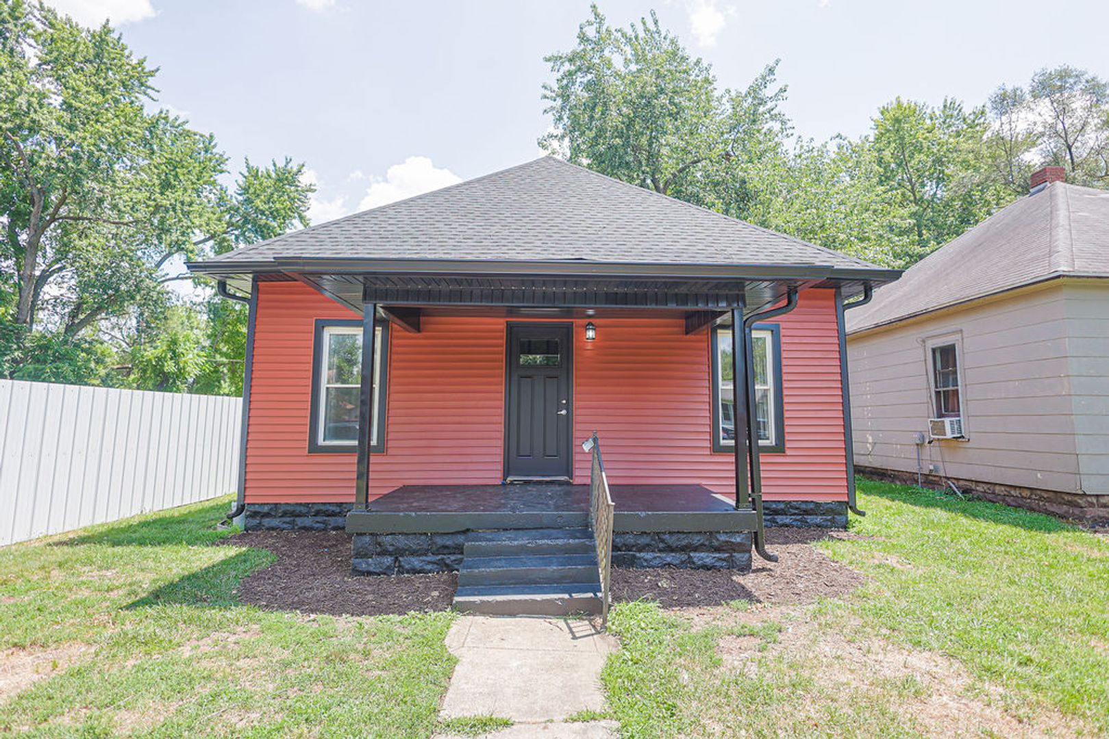 Terre Haute House: 2716 Arleth St