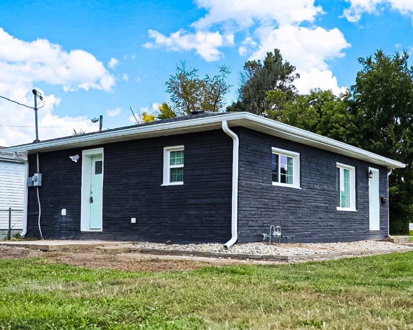 FURNISHED RENTAL AVAILABLE NOW