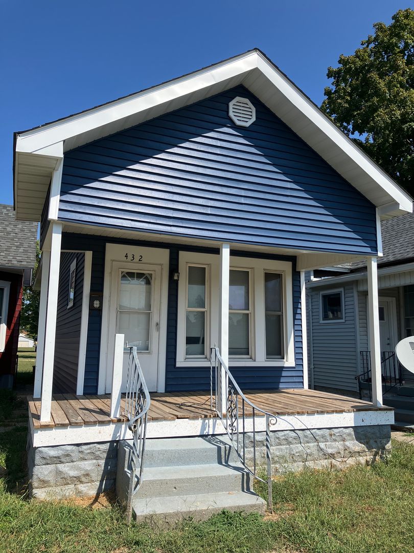 Terre Haute House: 432 2nd Ave
