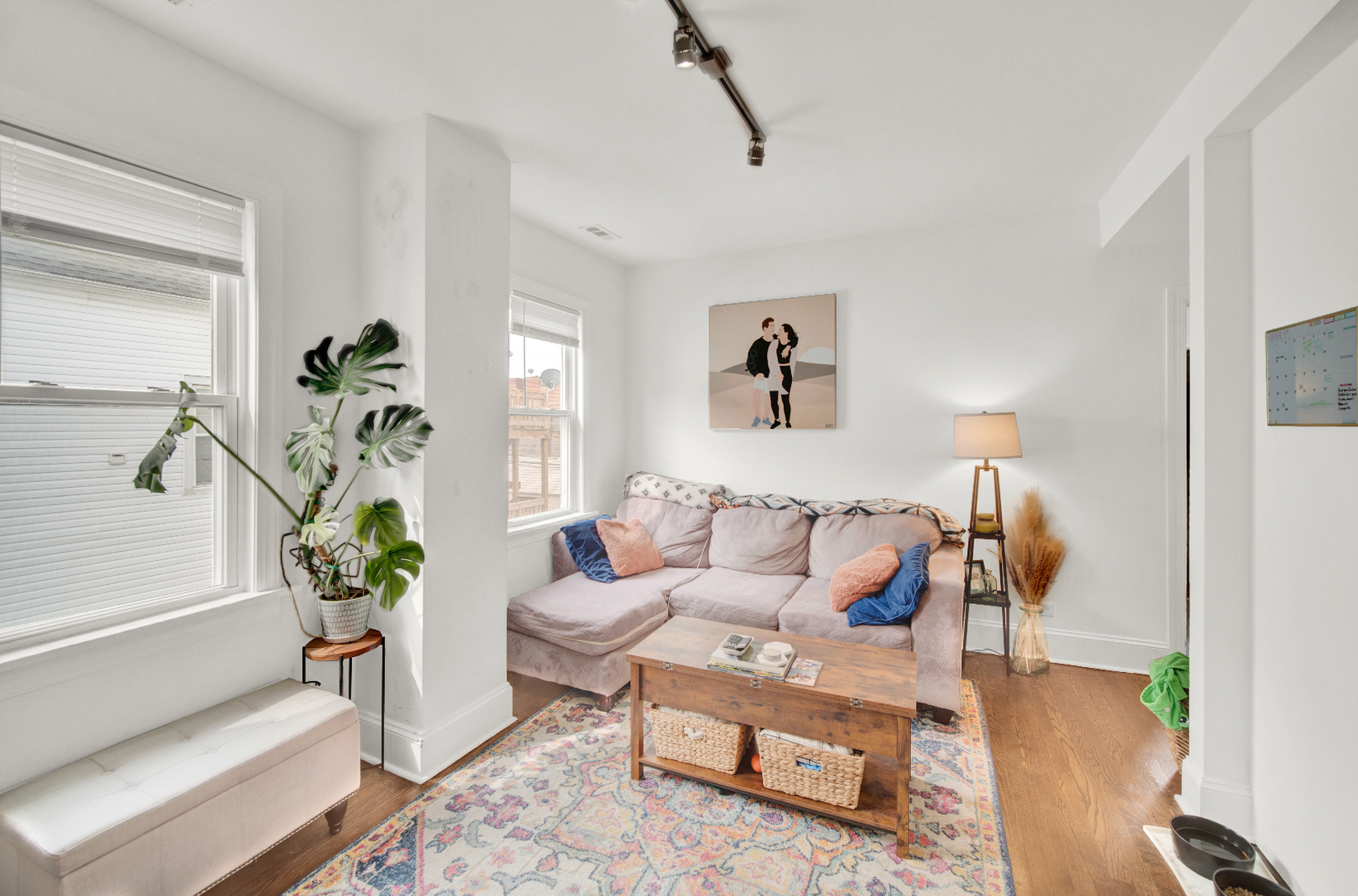 Chicago Apartment: 2642 North Marshfield Avenue