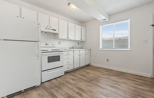Pet Friendly 2 Bed Townhome – photo 1