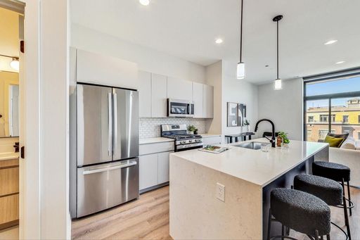 Luxury "Below Market Rent" ARO Apartment Available. Must be income eligible. – photo 1
