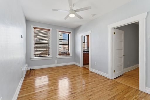 Charming Pet-Friendly 1 Bedroom Apartment with office in Historic Salt Lake City Building – photo 1