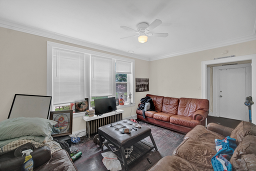 6 Bedroom Northwestern House – photo 1